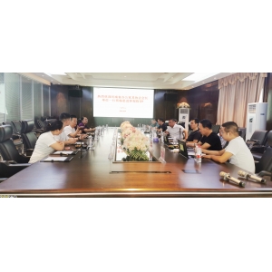 河南省辦公家具協(xié)會(huì)會(huì)長(zhǎng)張鋒一行到訪(fǎng)思進(jìn)家具集團(tuán)指導(dǎo)工作！